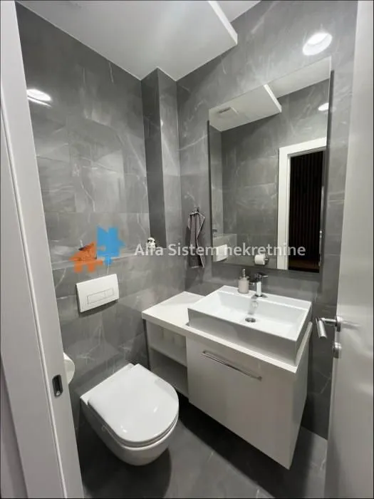 Rent, four bedroom apartment, 115m², Savski Venac, Beograd