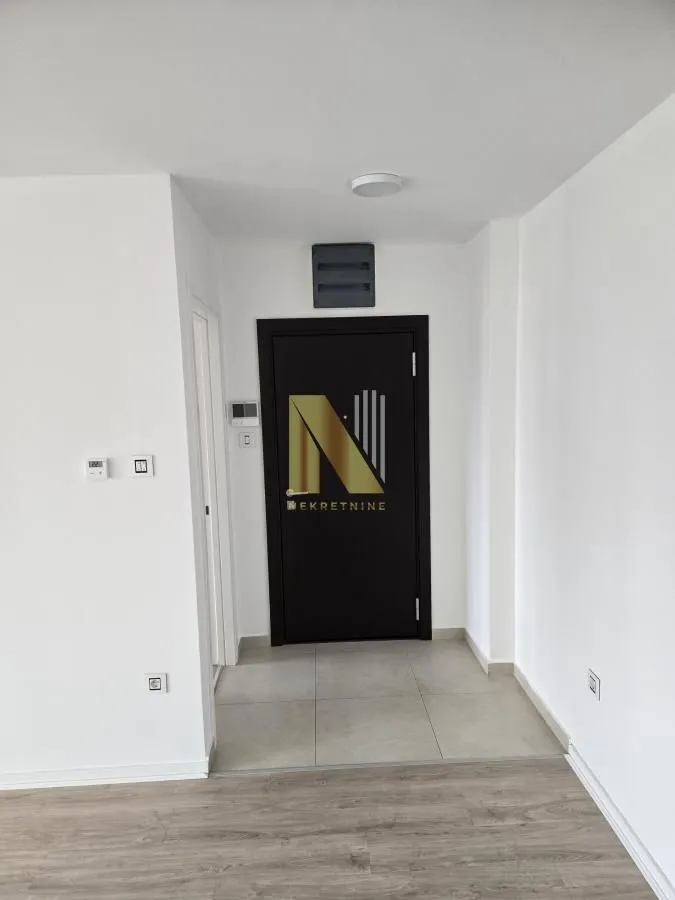 Rent, office space, 104m², Novi Sad, Srbija