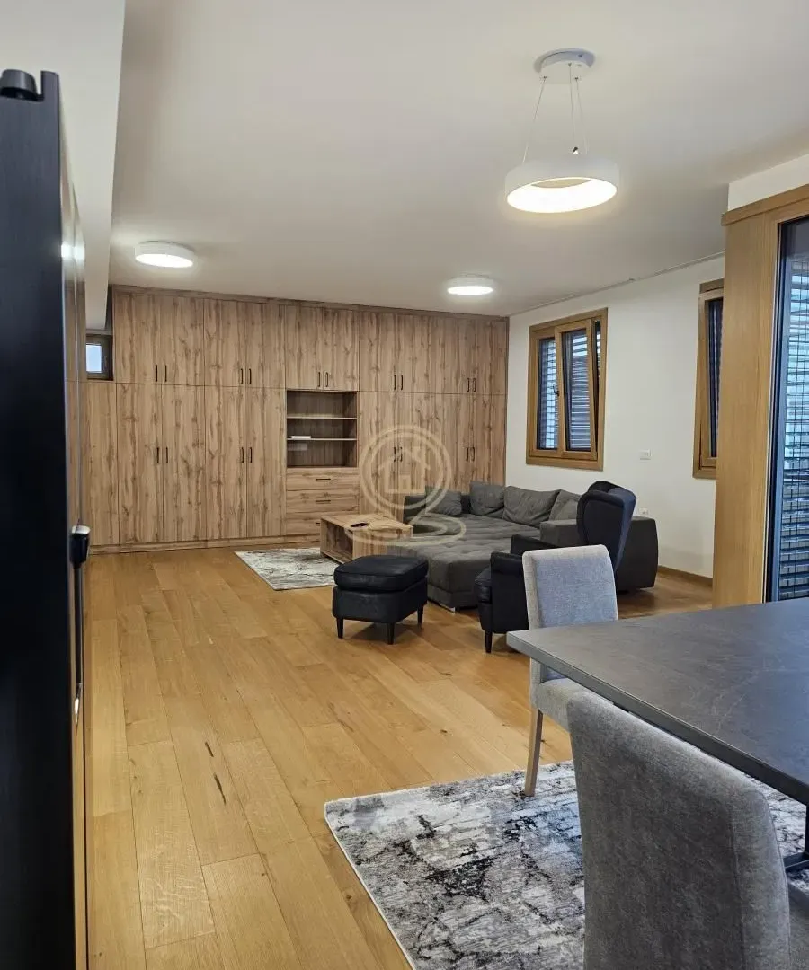 Rent, two bedroom apartment, 90m², Voždovac Sve Podlokacije, Beograd