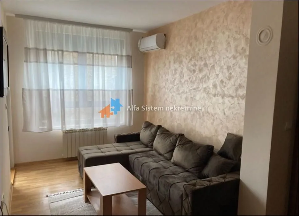 Izdavanje, stan, 40m², Vračar Sve Podlokacije, Beograd