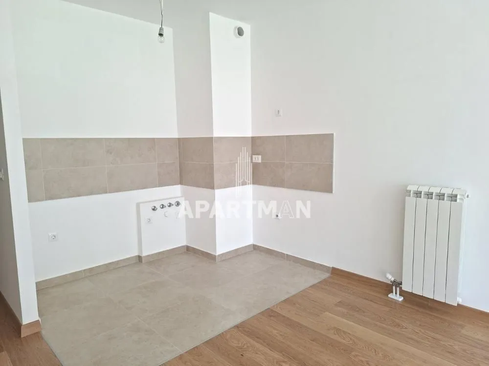 Sale, four bedroom apartment, 106m², Novi Beograd Blok 65, Novi Beograd Sve Podlokacije