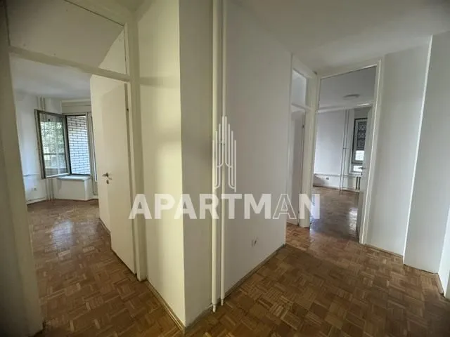 Rent, three bedroom apartment, 70m², Vračar Sve Podlokacije, Beograd
