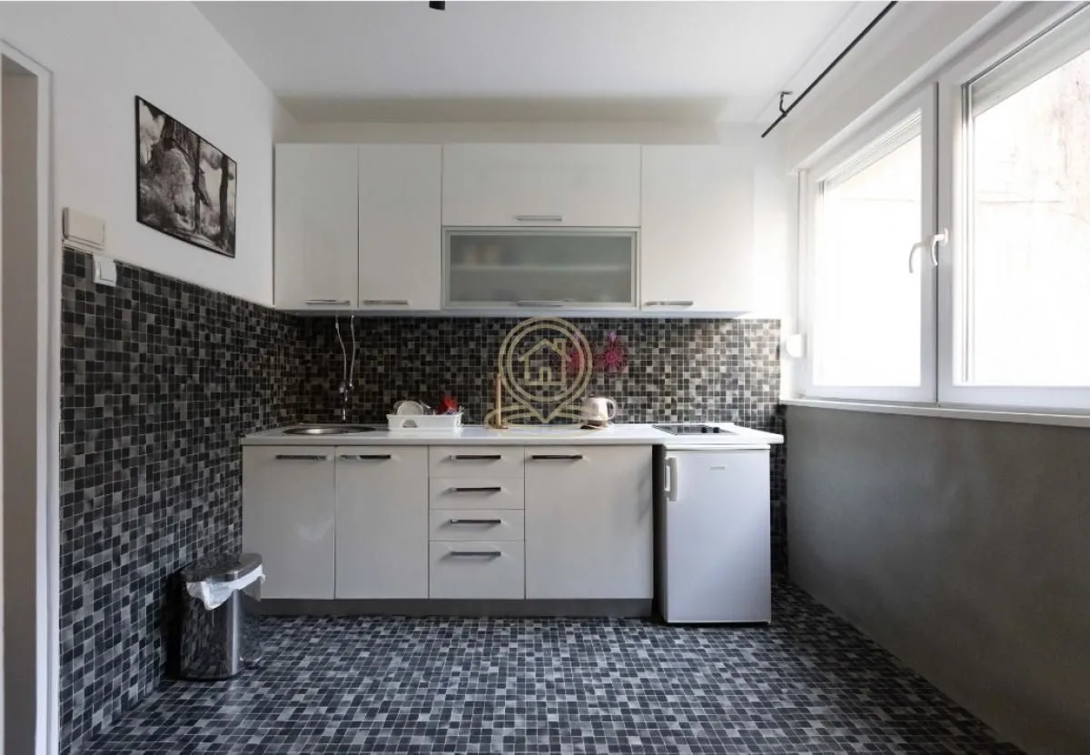Rent, one bedroom apartment, 38m², Stari Grad, Beograd