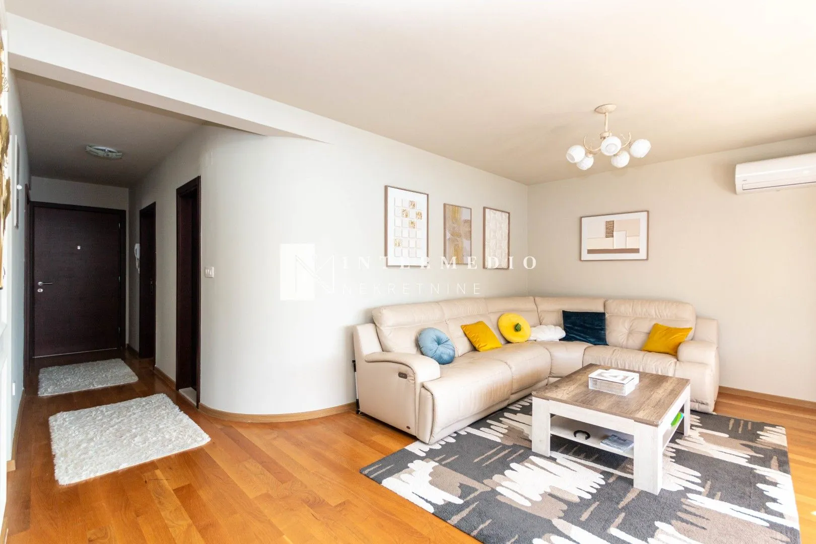 Prodaja, dvosoban stan, 91m², Đenovići, Herceg Novi