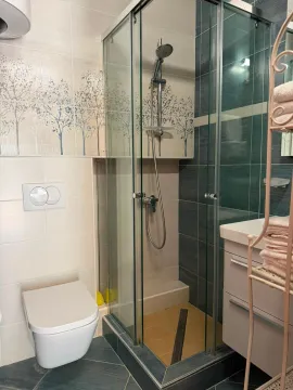 Rent, two bedroom apartment, 96m², Škaljari, Kotor - image 5