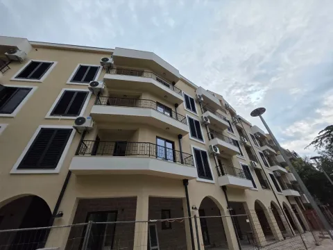 Sale, two bedroom apartment, 53m², Budva, Crna Gora - image 17