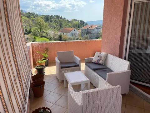 Izdavanje, jednosoban stan, 84m², Tivat, Crna Gora - image 12