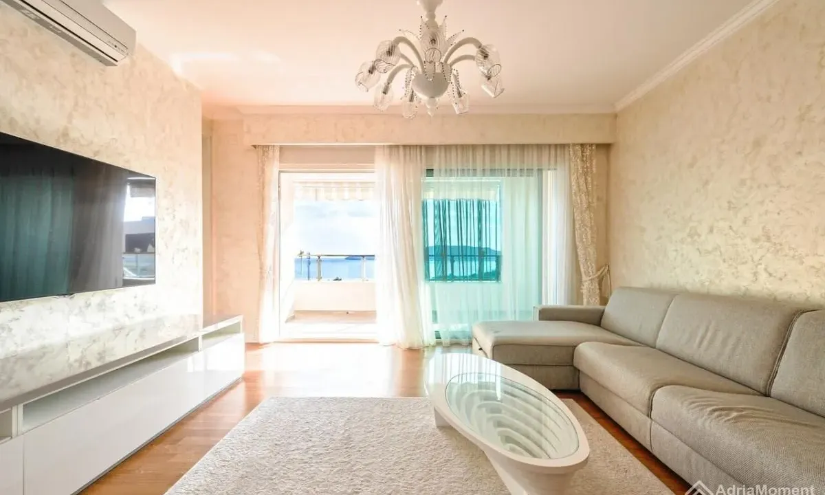 Prodaja, dvosoban stan, 115m², Bečići, Budva