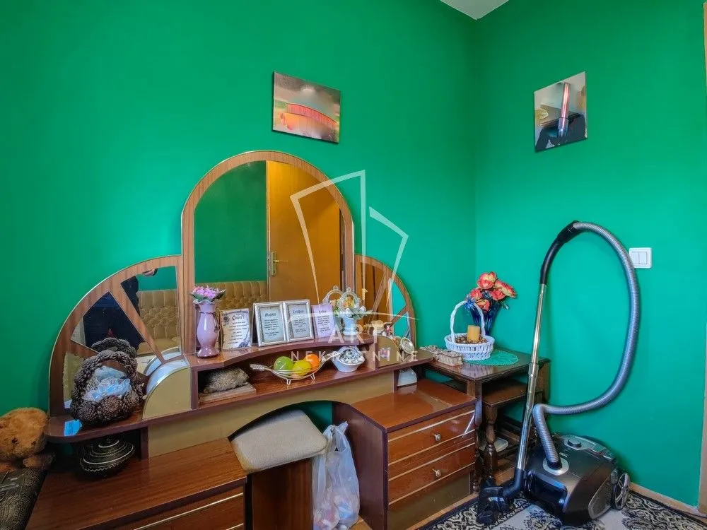 Prodaja, četvorosoban stan, 78m², Banovo Brdo, Beograd