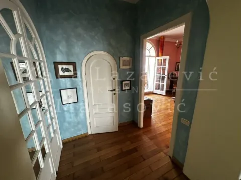 Izdavanje, dvosoban stan, 71m², Savski Venac, Beograd - image 7