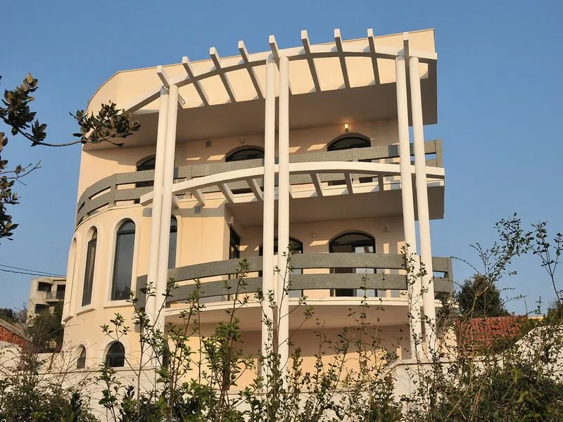 Sale, house, 450m², Utjeha, Bar