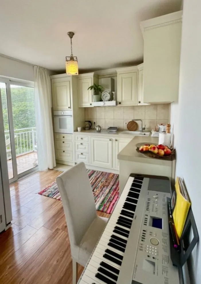 Rent, three bedroom apartment, 120m², Bečići, Budva