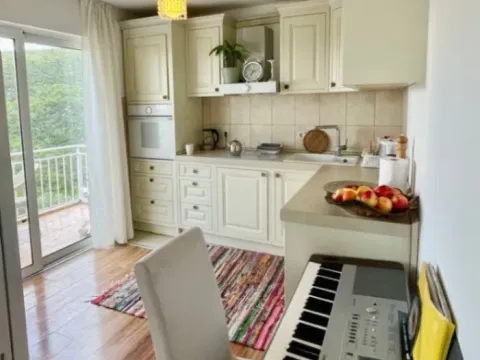 Rent, three bedroom apartment, 120m², Bečići, Budva