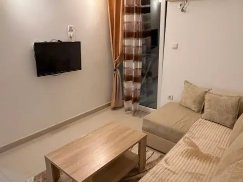 Rent, apartment, 50m², Tivat, Crna Gora - image 1