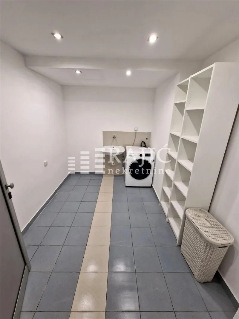 Rent, four bedroom apartment, 148m², Savski Venac, Beograd