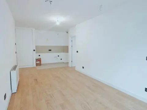 Prodaja, trosoban stan, 75m², Banovo Brdo, Beograd - image 8