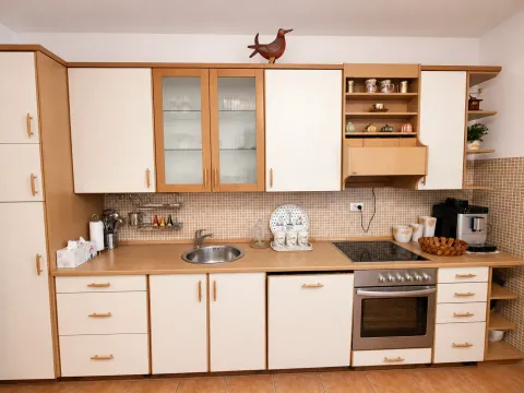 Rent, three bedroom apartment, 100m², Gorica C, Podgorica - image 6