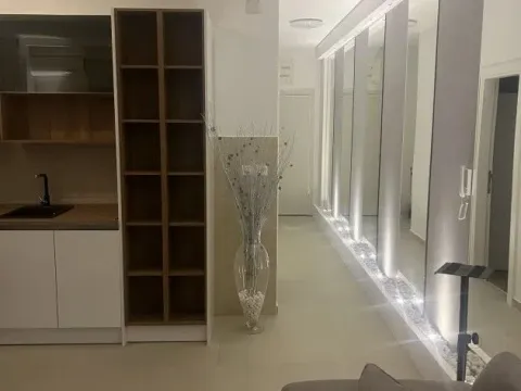 Prodaja, jednosoban stan, 54m², Dobrota, Kotor - image 4