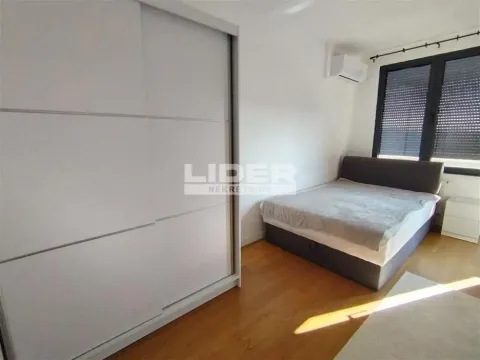 Izdavanje, dvosoban stan, 42m², Novi Beograd Sve Podlokacije, Beograd - image 2