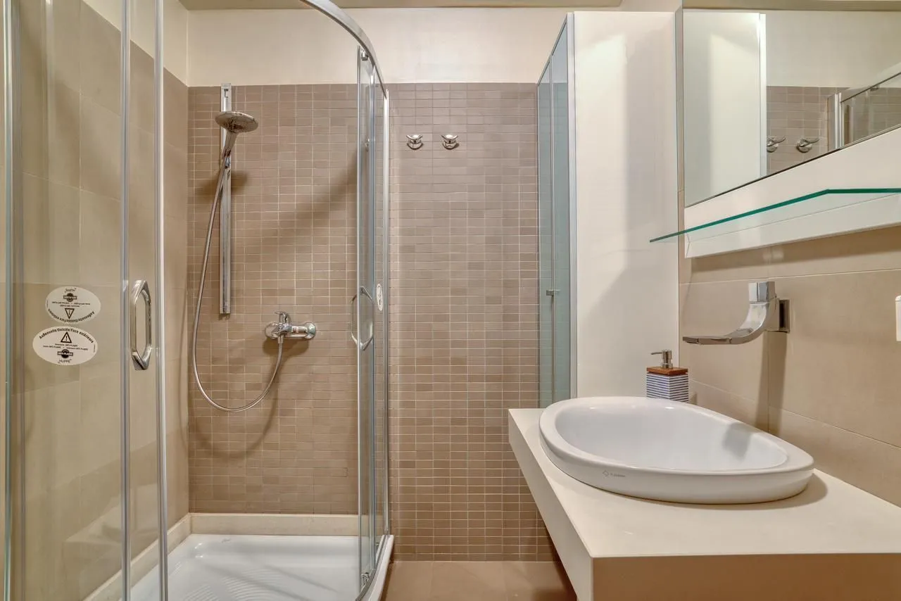 Izdavanje, stan, 90m², Centar, Podgorica