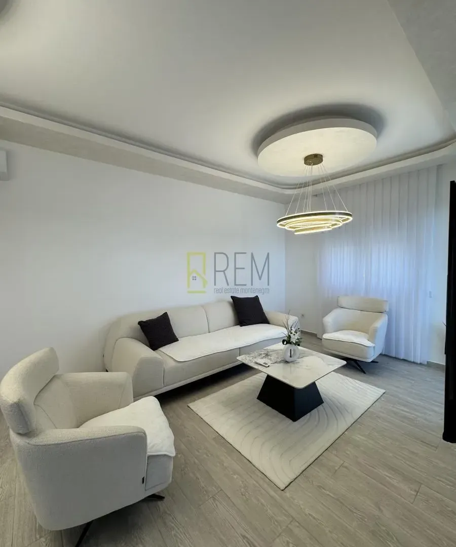 Sale, two bedroom apartment, 75m², Bečići, Budva