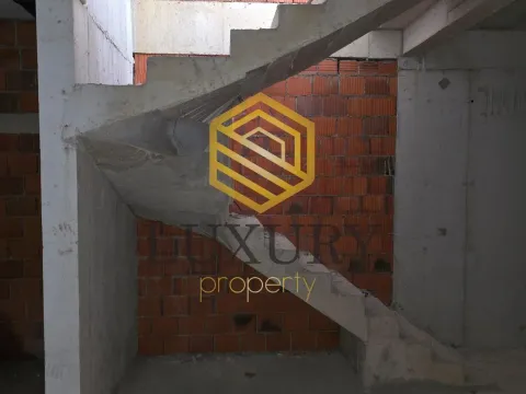 Izdavanje, poslovni prostor, 120m², Pobrežje, Podgorica - image 12