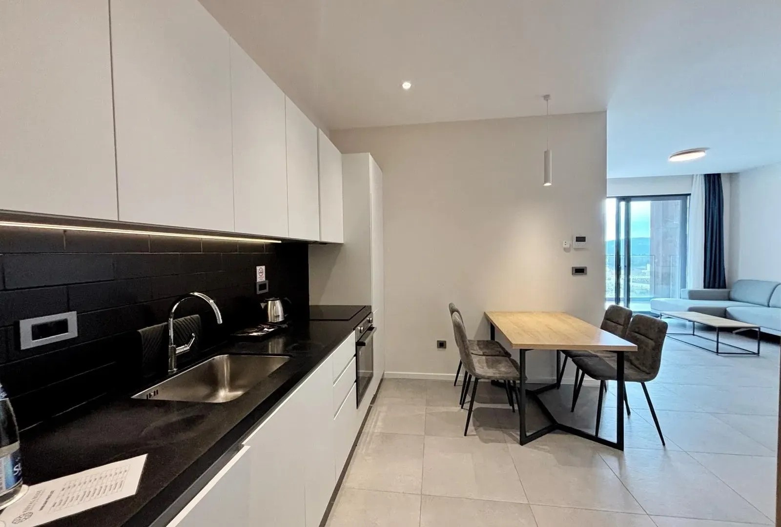 Prodaja, jednosoban stan, 58m², Kavač, Kotor