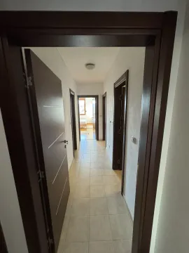 Izdavanje, trosoban stan, 105m², Preko Morače, Podgorica - image 8