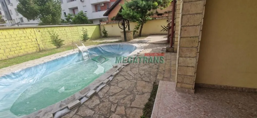 Rent, house, 220m², Petrovaradin, Novi Sad
