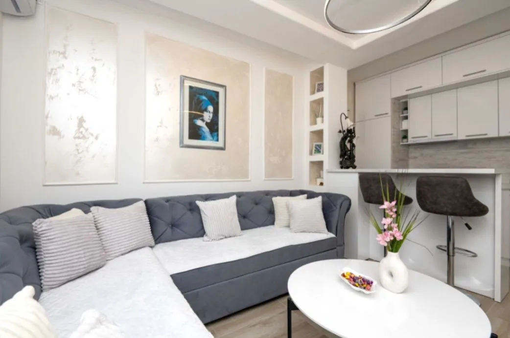 Izdavanje, stan, 38m², Centar, Bar