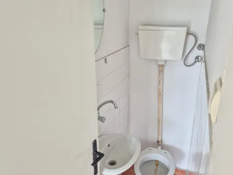 Izdavanje, poslovni prostor, 122m², Drpe Mandića, Podgorica - image 2