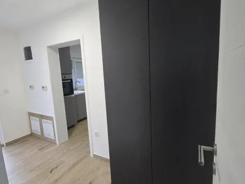 Izdavanje, dvosoban stan, 50m², Sajlovo, Novi Sad Sve Podlokacije - image 13