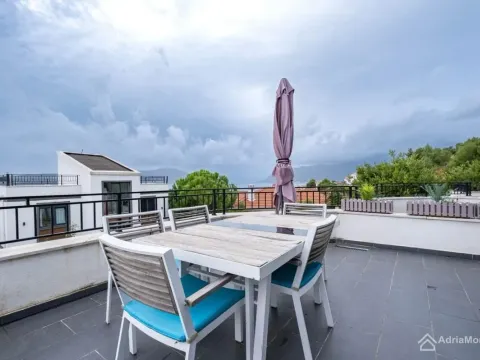 Sale, two bedroom apartment, 47m², Tivat, Crna Gora - image 2