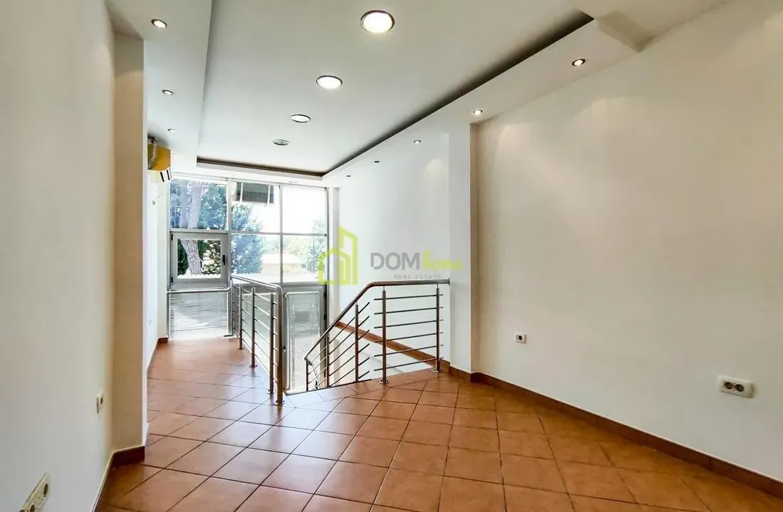 Rent, office space, 46m², Centar, Podgorica