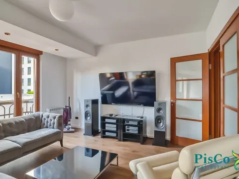 Izdavanje, dvosoban stan, 90m², Centar, Podgorica - image 12