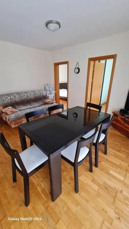 Prodaja, dvosoban stan, 75m², Pržno, Budva
