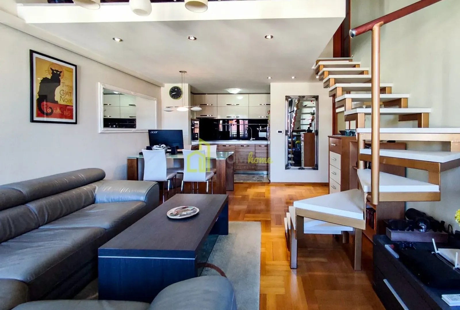 Prodaja, jednosoban stan, 70m², Centar, Podgorica