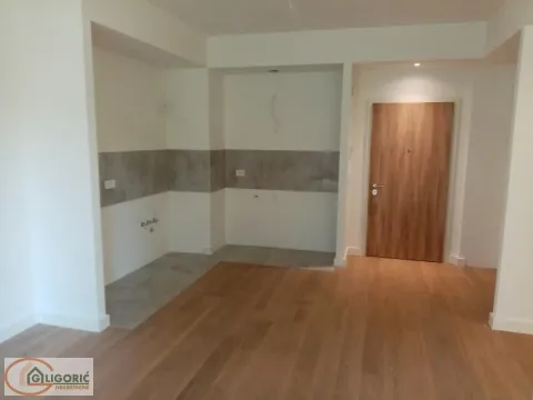 Prodaja, trosoban stan, 72m², Savski Venac, Beograd
