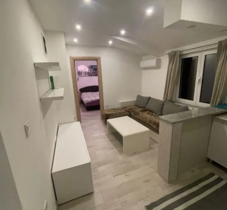 Izdavanje, jednosoban stan, 35m², Popovići, Bar