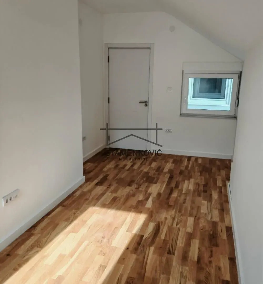Prodaja, jednosoban stan, 36m², Grbavica, Novi Sad Sve Podlokacije