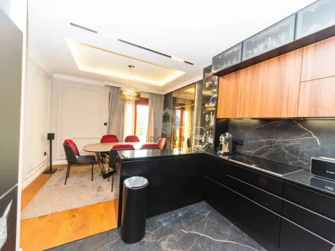 Izdavanje, trosoban stan, 195m², Tološi, Podgorica - image 7