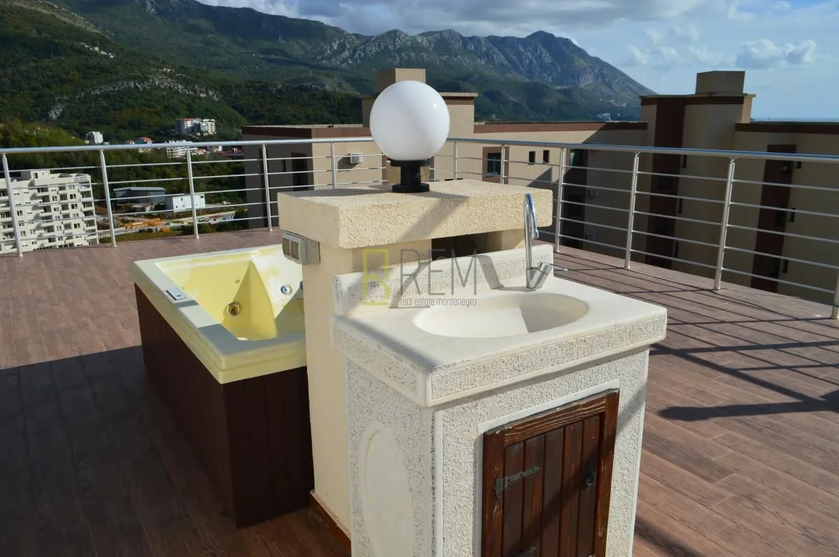 Sale, two bedroom apartment, 72m², Bečići, Budva