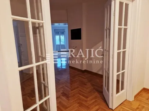 Rent, four bedroom apartment, 108m², Kalenić Pijaca, Vračar Sve Podlokacije - image 2