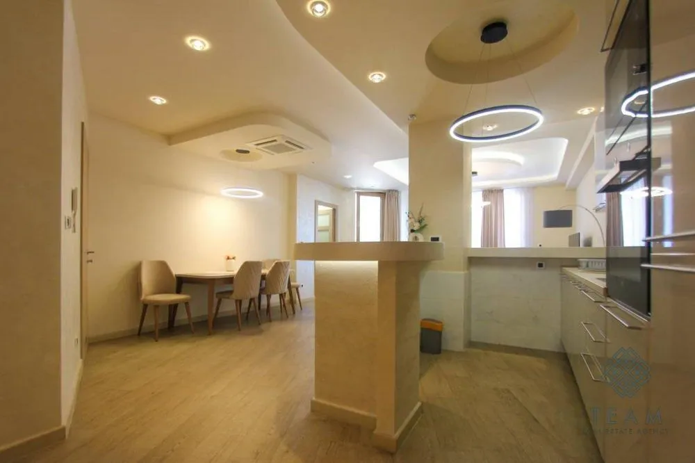 Prodaja, dvosoban stan, 104m², Budva, Crna Gora