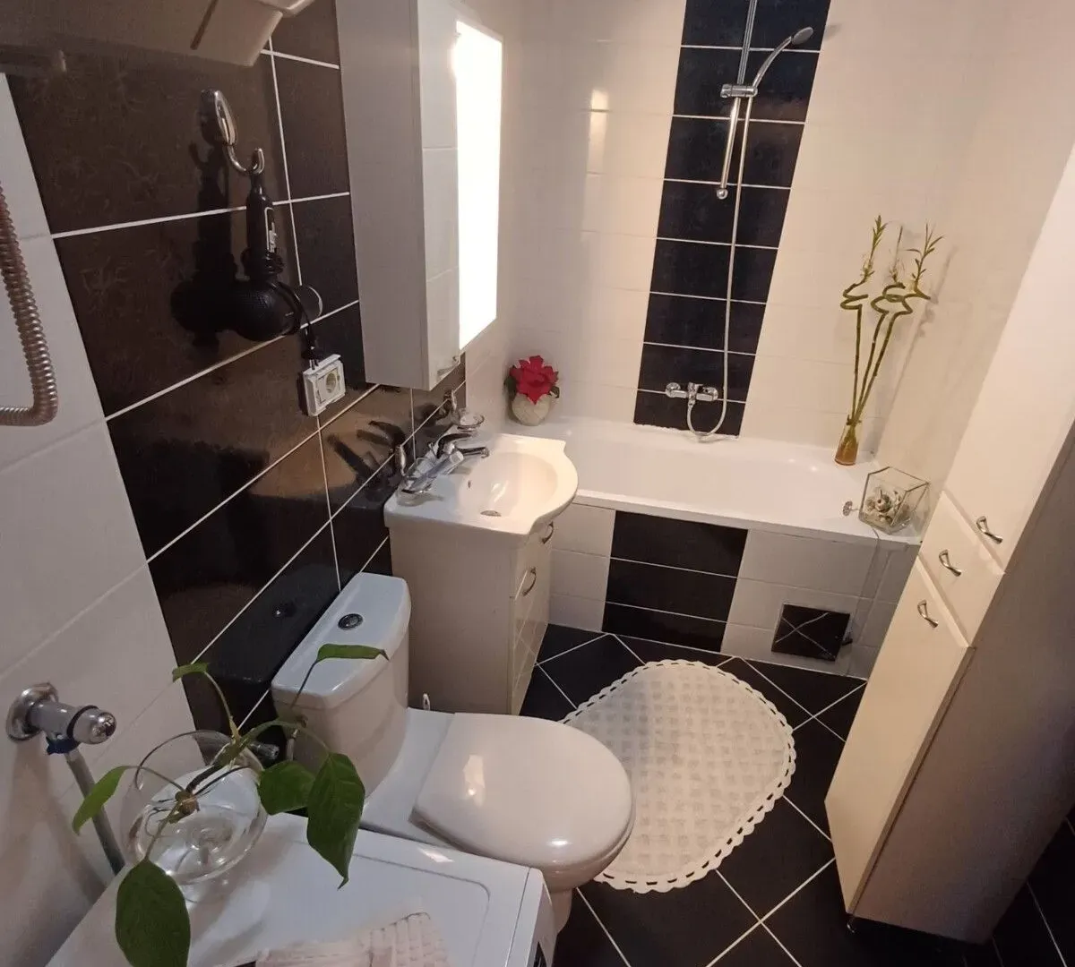 Rent, two bedroom apartment, 106m², Centar, Tivat