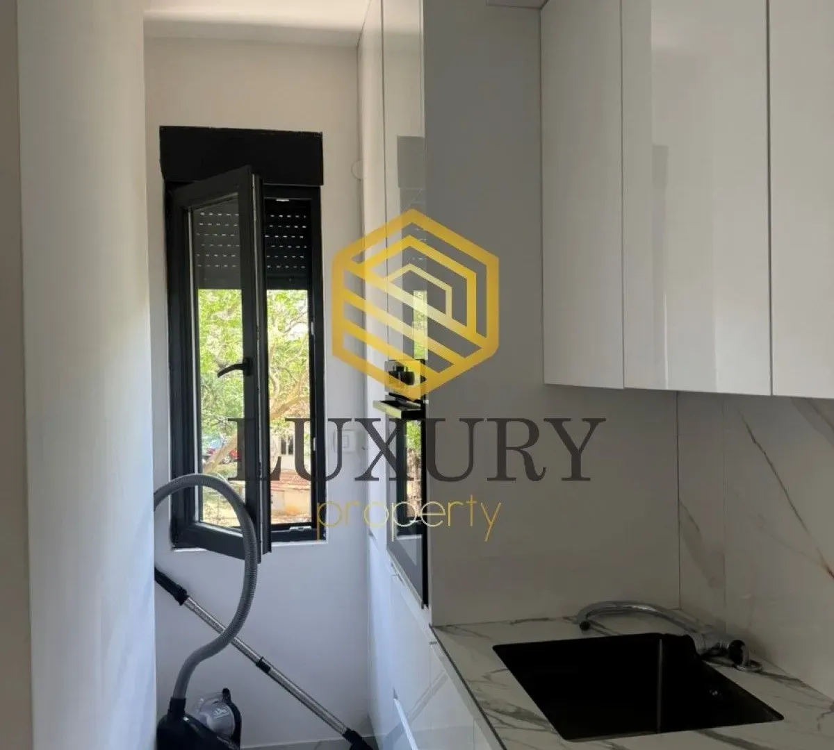 Rent, two bedroom apartment, 58m², Central Point, Podgorica
