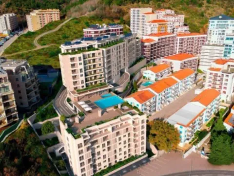 Sale, one bedroom apartment, 52m², Bečići, Budva - image 4