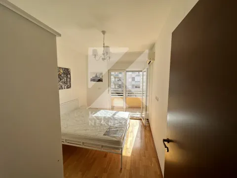 Izdavanje, jednosoban stan, 50m², City Kvart, Podgorica - image 6