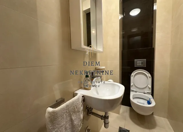 Rent, four bedroom apartment, 130m², Centar, Podgorica