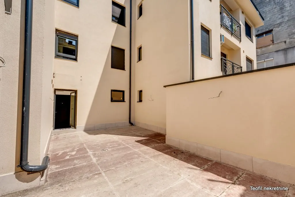 Prodaja, trosoban stan, 88m², Palilula, Niš